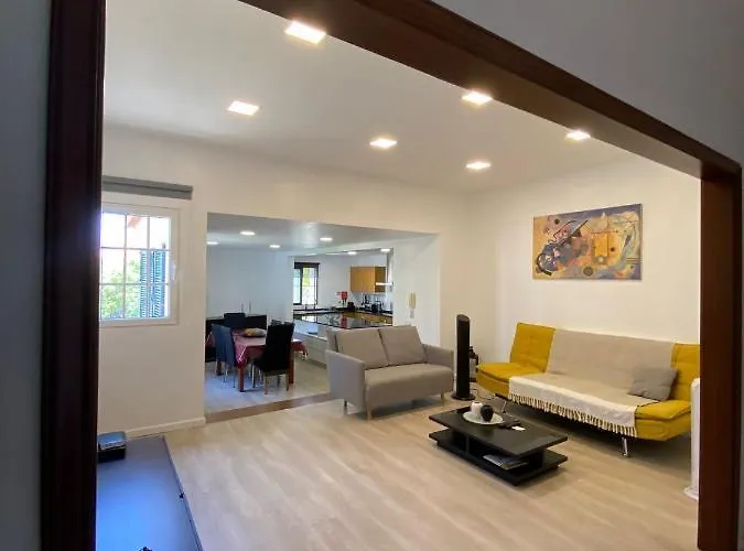 Friendly House * פונשל