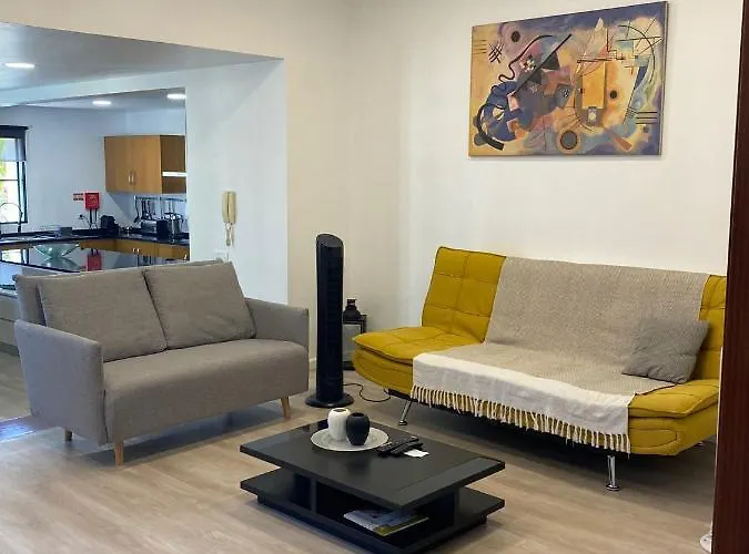 Friendly House בית נופש *