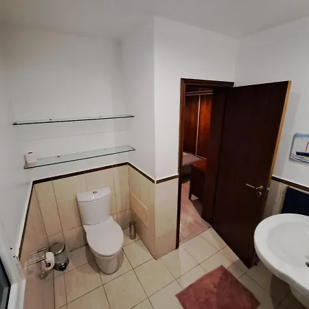 Friendly House Semesterbostad *