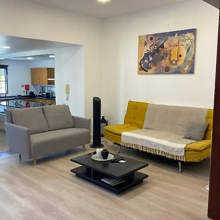 Friendly House 度假居 *