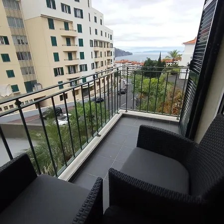 Friendly House 度假居 *